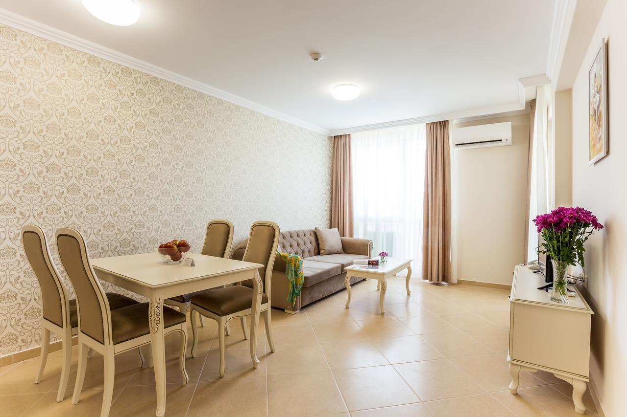 Rena Aparthotel 4*